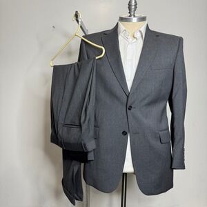 Jos A Bank Signature Collection Mens 42RG Gray 100% Wool Two Piece Suit